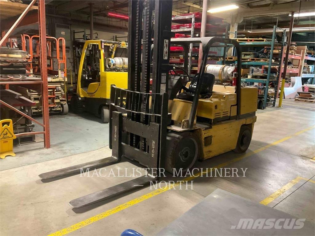 CAT T150D Muut haarukkatrukit