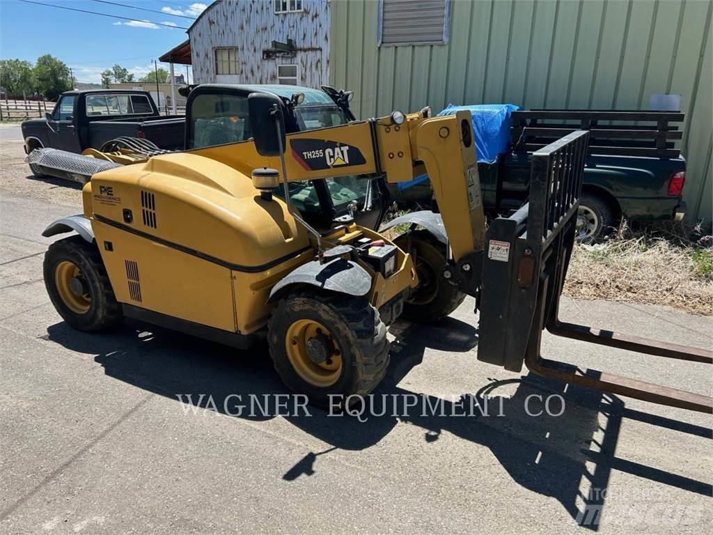 CAT TH255 Kurottajat