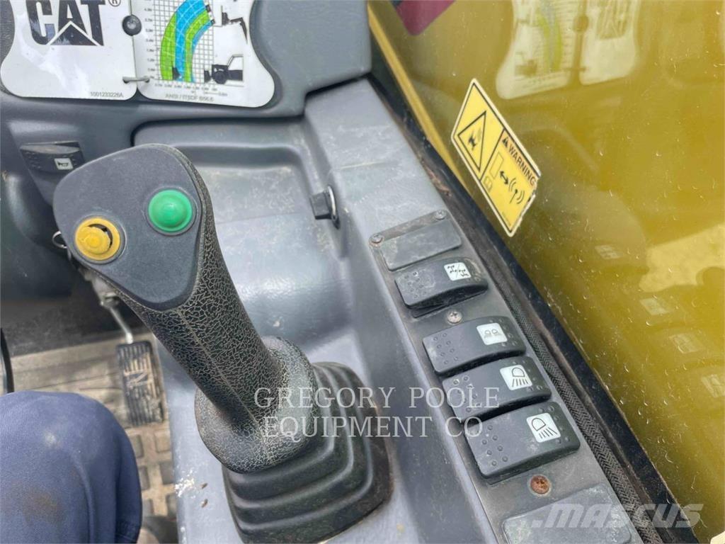 CAT TH255C Kurottajat