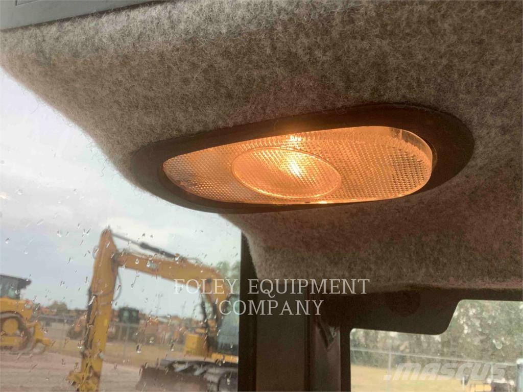 CAT TH255CC Kurottajat