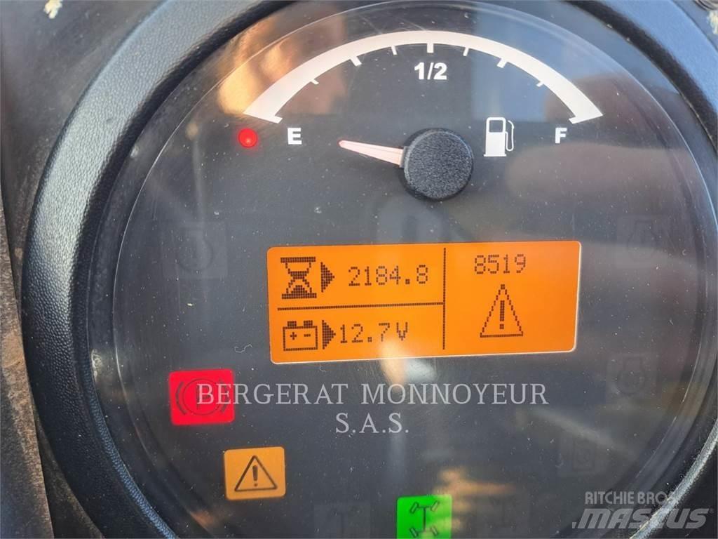 CAT TH417D Kurottajat