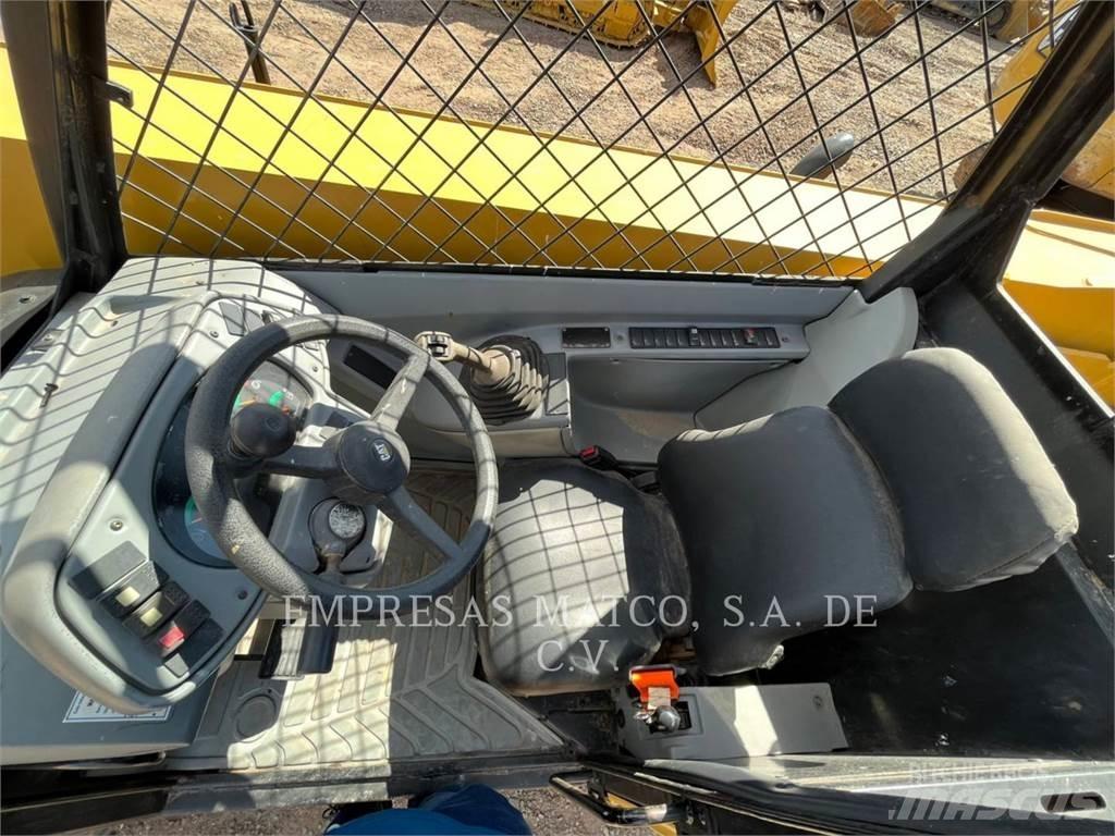 CAT TH460B Kurottajat
