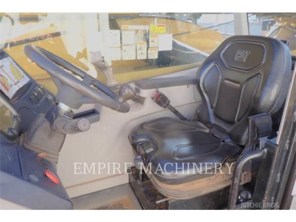 CAT TL1055D Kurottajat