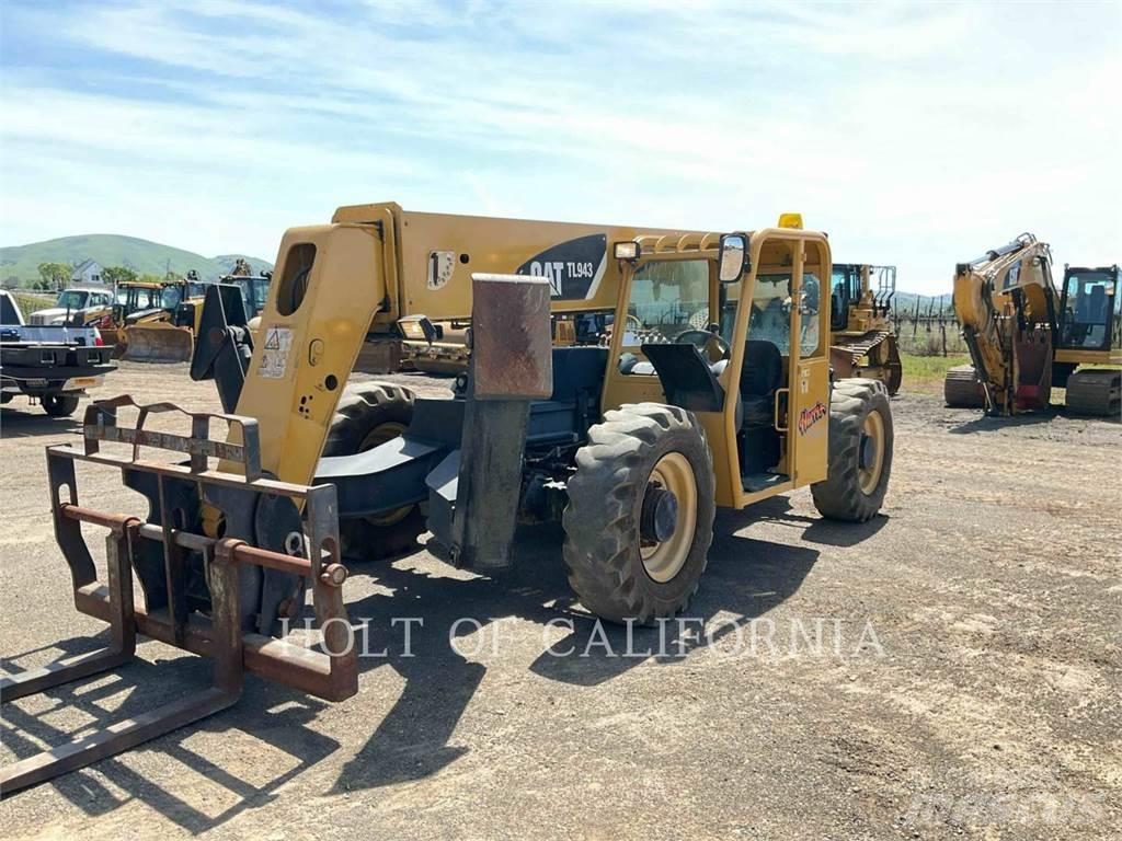 CAT TL943 Kurottajat