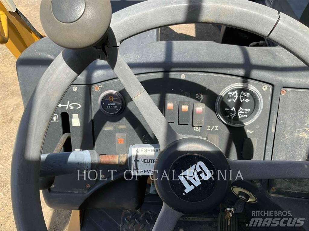 CAT TL943 Kurottajat