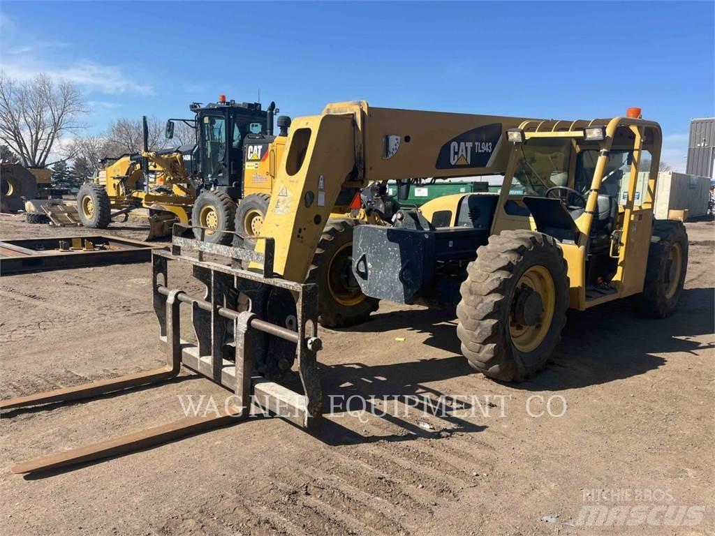 CAT TL943 Kurottajat