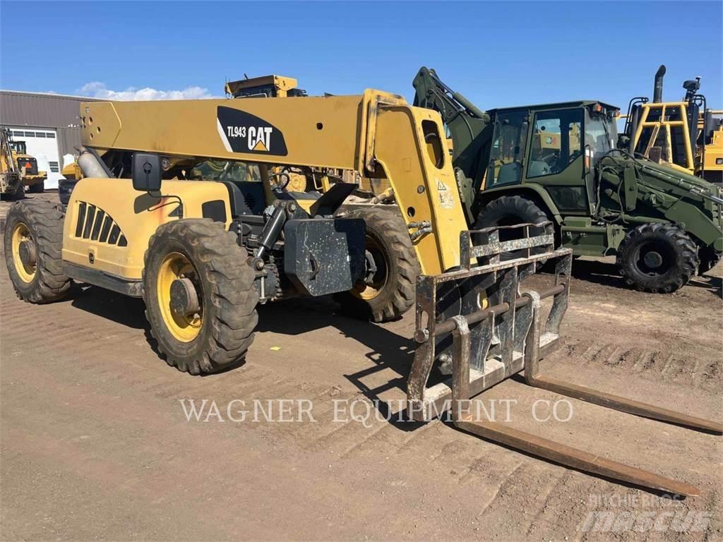 CAT TL943 Kurottajat