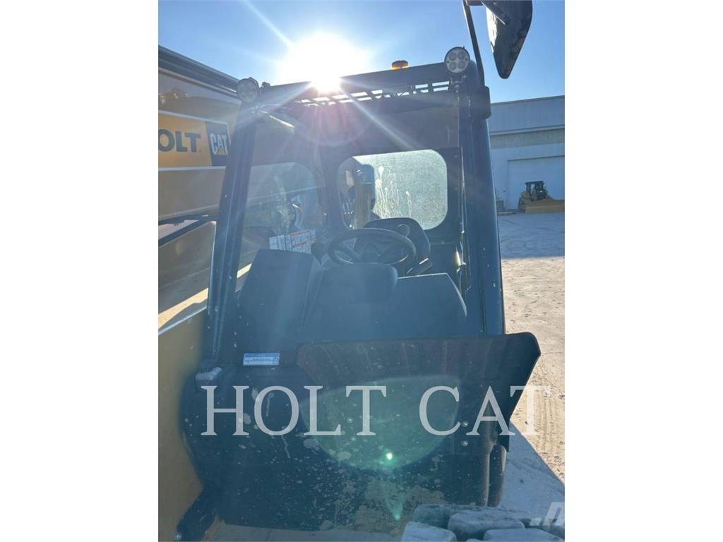 CAT TL943 Kurottajat