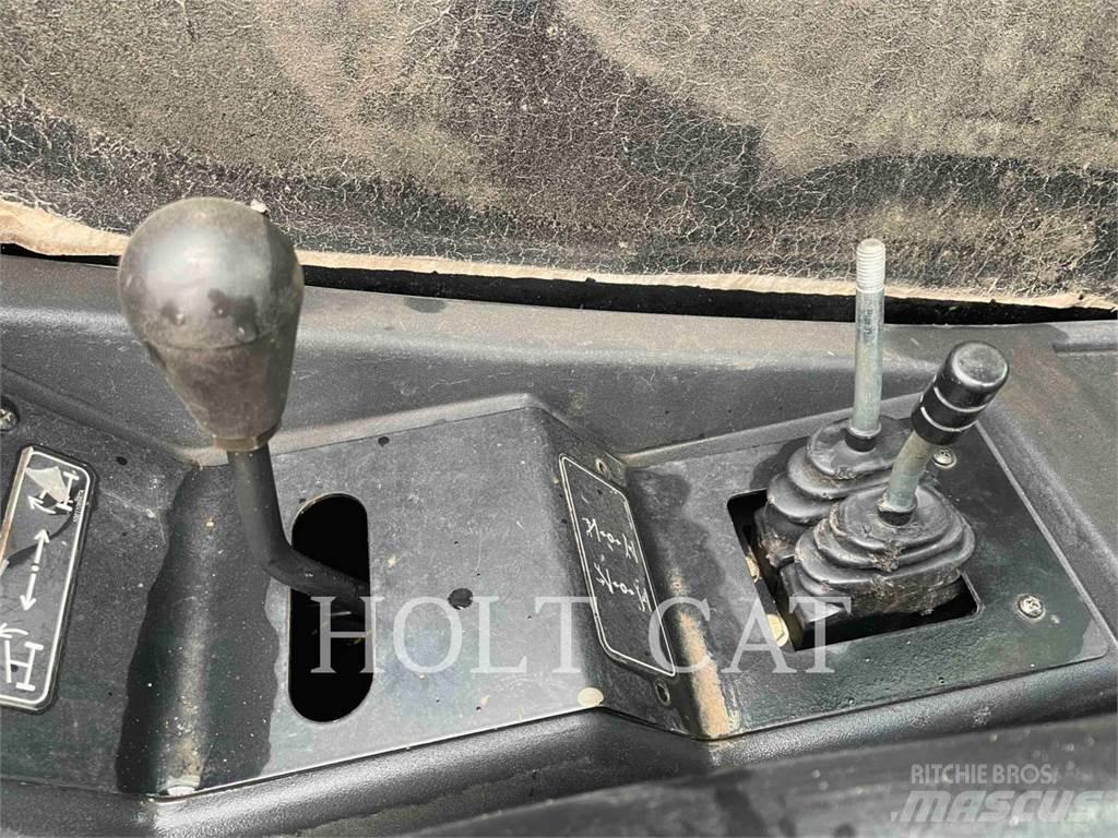 CAT TL943C Kurottajat