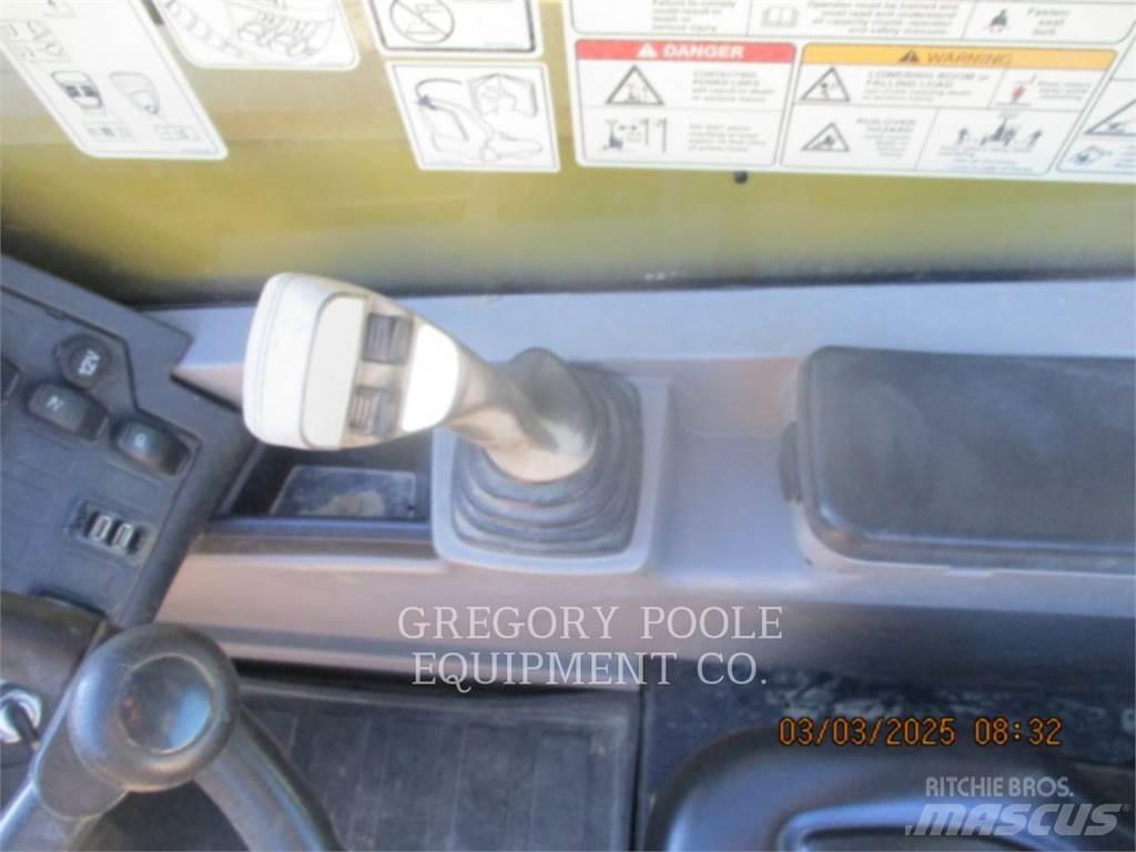 CAT TL943D Kurottajat