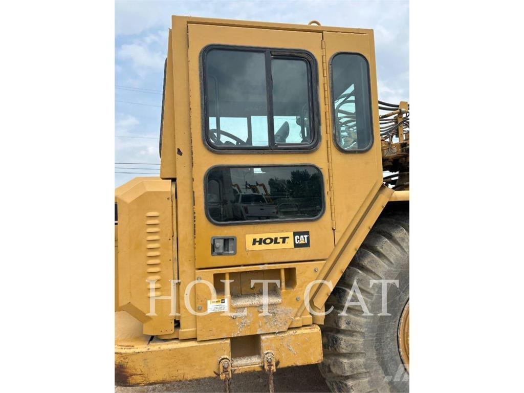 CAT W00 621G Kaavinvaunut