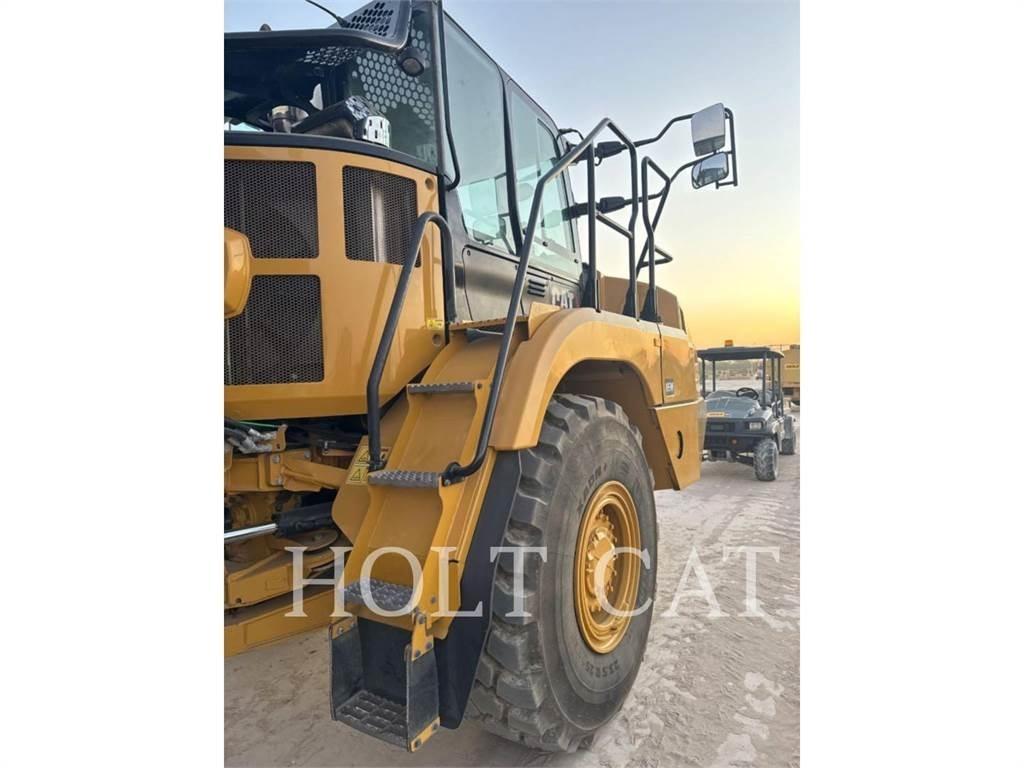 CAT W00 725 Säiliöautot