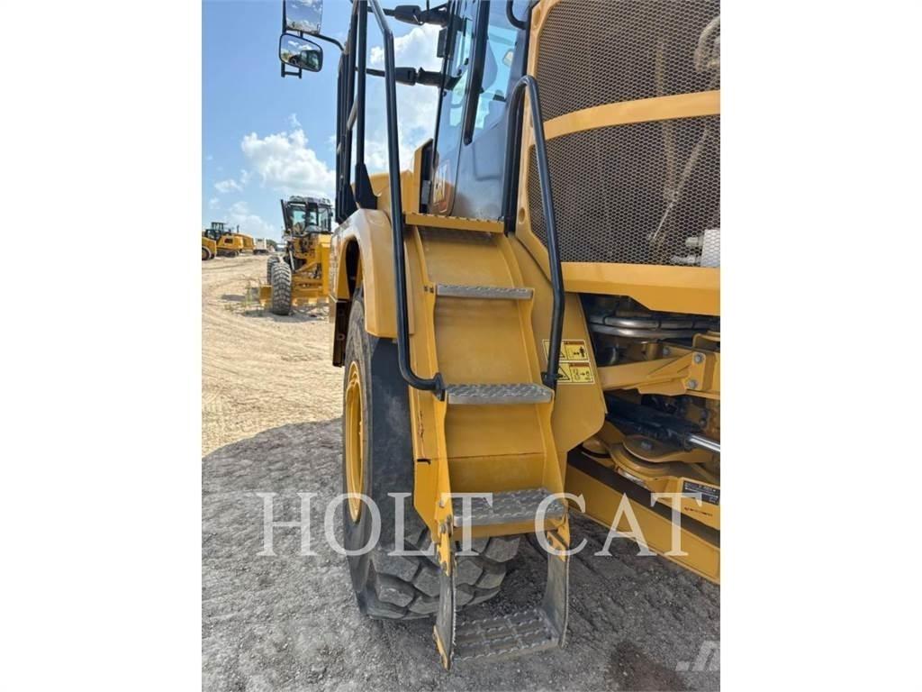 CAT W00 725 Säiliöautot