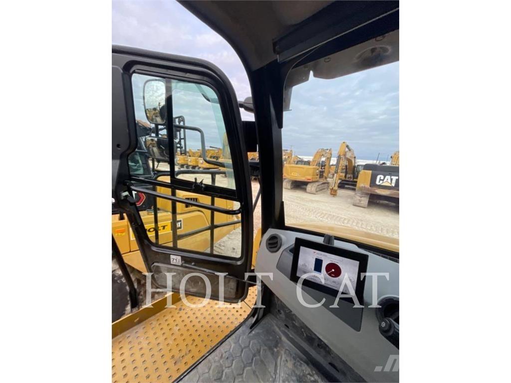CAT W00 730 Säiliöautot