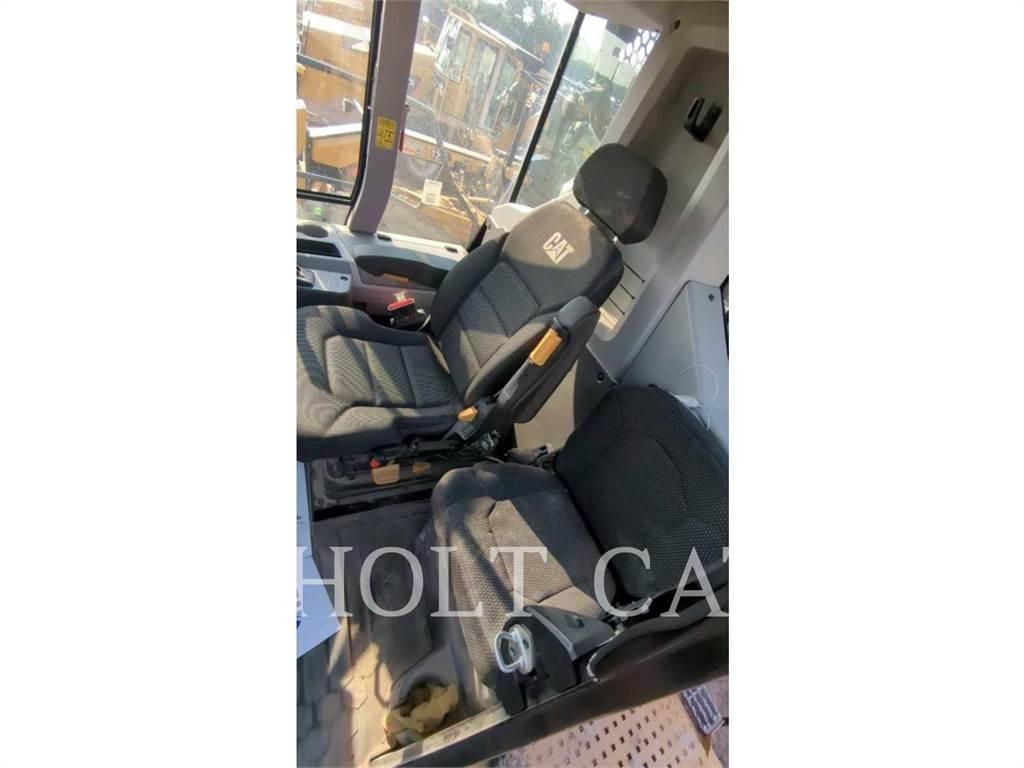 CAT W00 740GC Säiliöautot