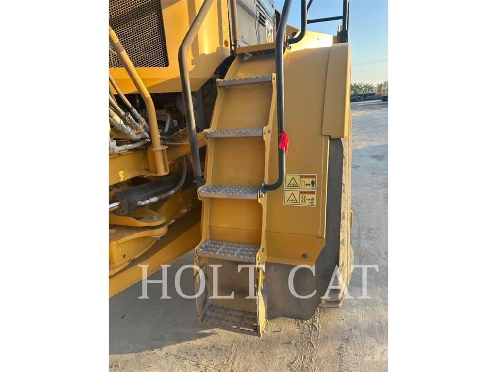 CAT W00 740GC Säiliöautot