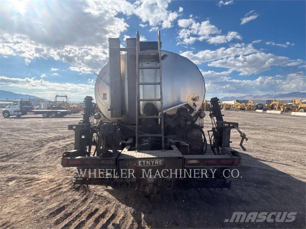  E.D. ETNYRE DIST 3500 Bitumin levittäjät