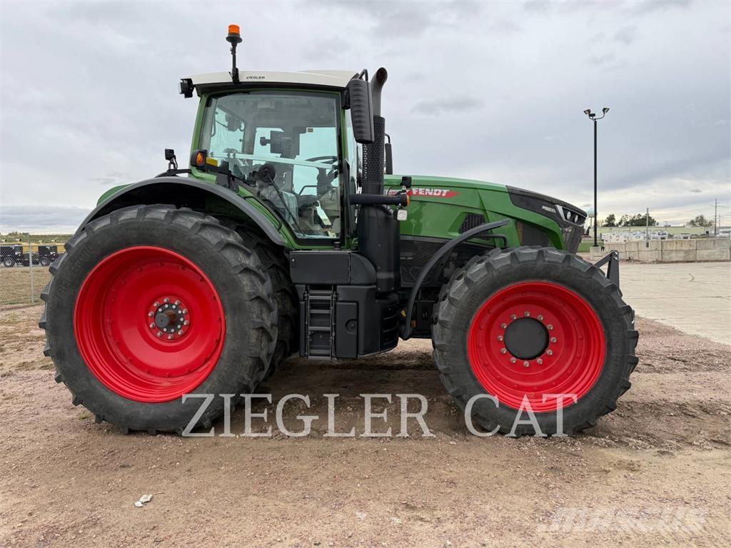 Fendt 933 VARIO Traktorit