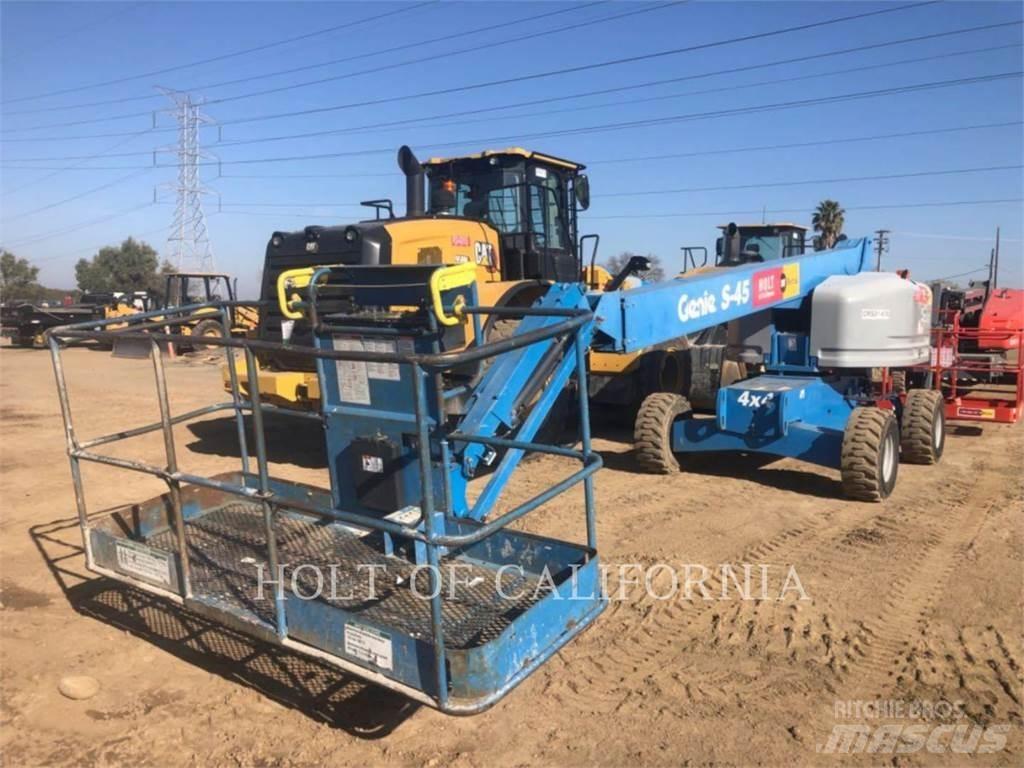 Genie BOOM S45 Kuukulkijat