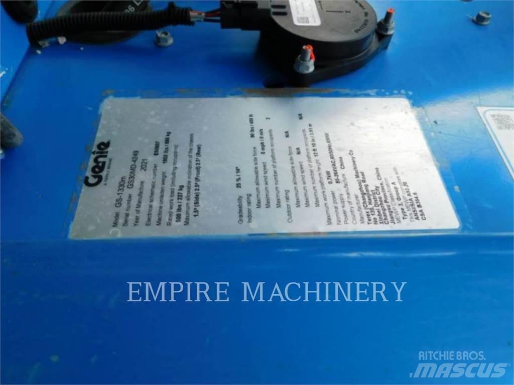 Genie GS1330 Kuukulkijat