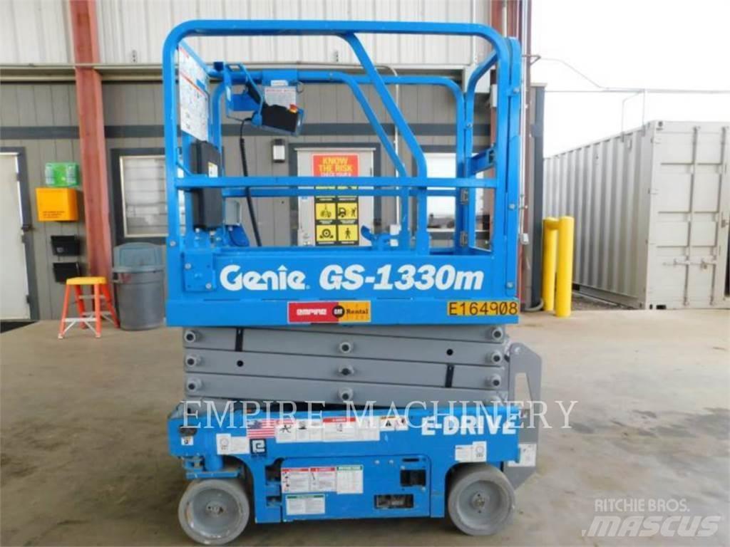 Genie GS1330 Kuukulkijat