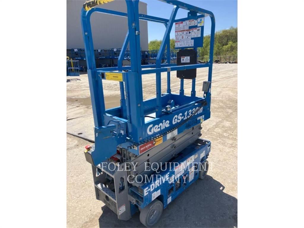 Genie GS1330 Saksilavat