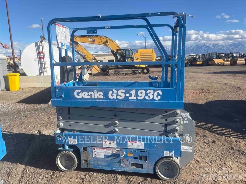 Genie GS1930 Saksilavat