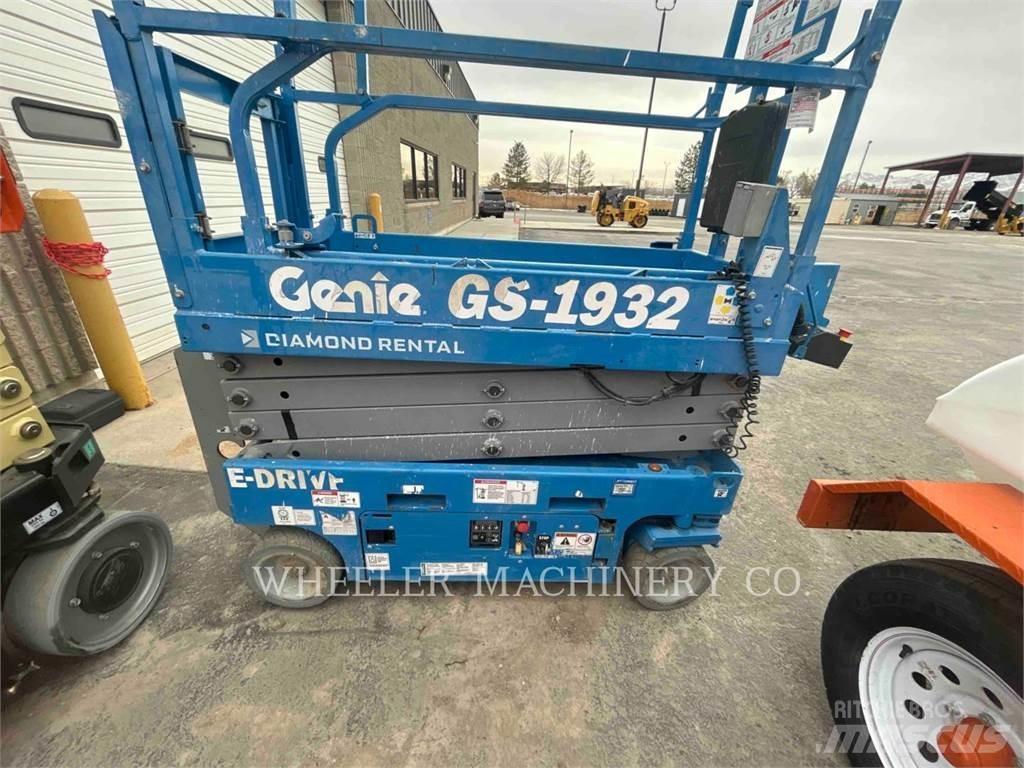 Genie GS1932 Saksilavat