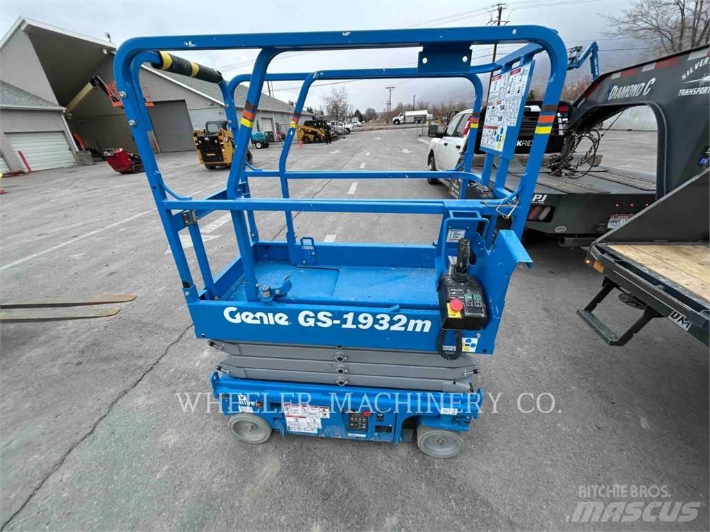 Genie GS1932M Saksilavat
