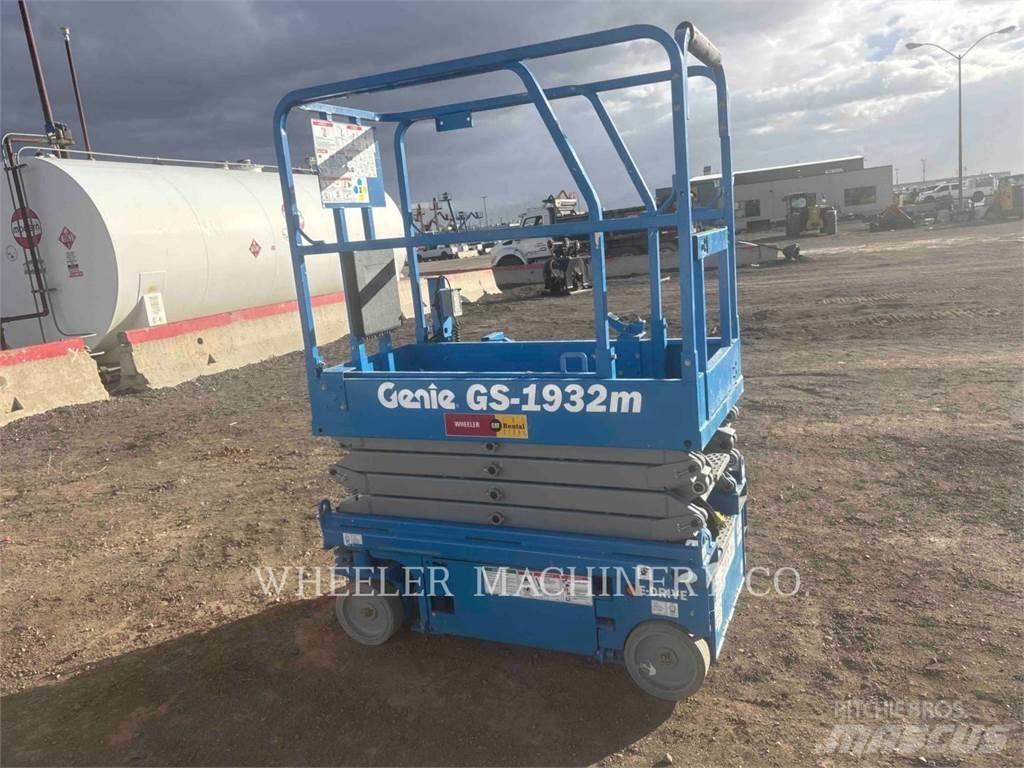 Genie GS1932M Saksilavat