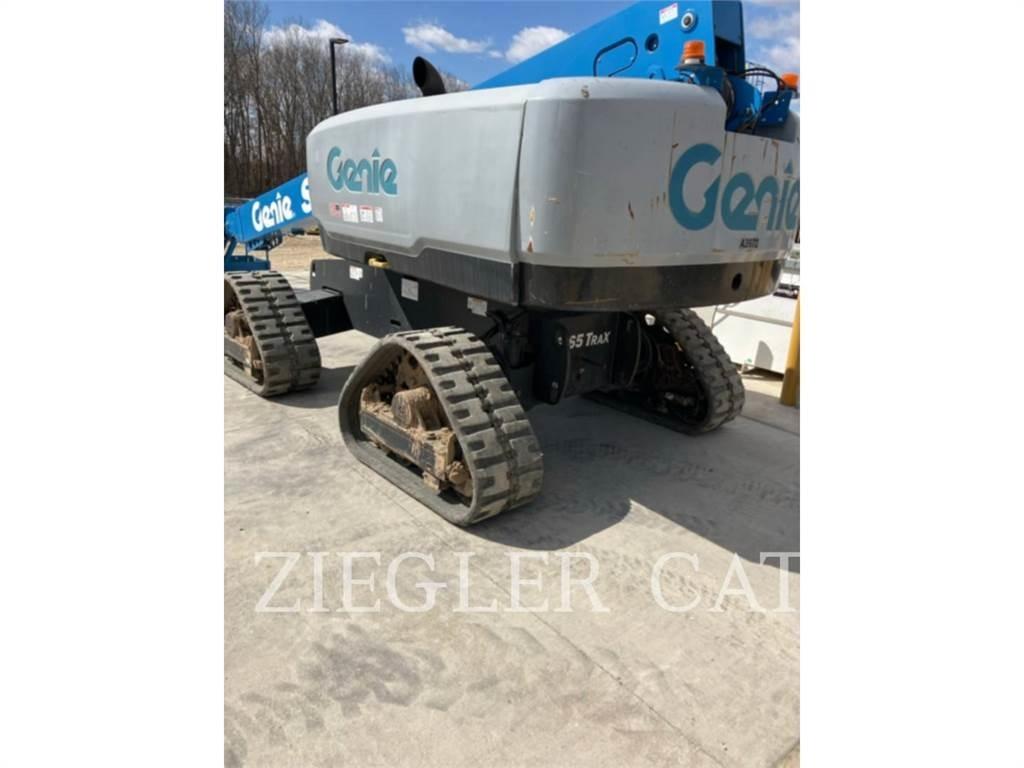 Genie S65TRAX Kuukulkijat