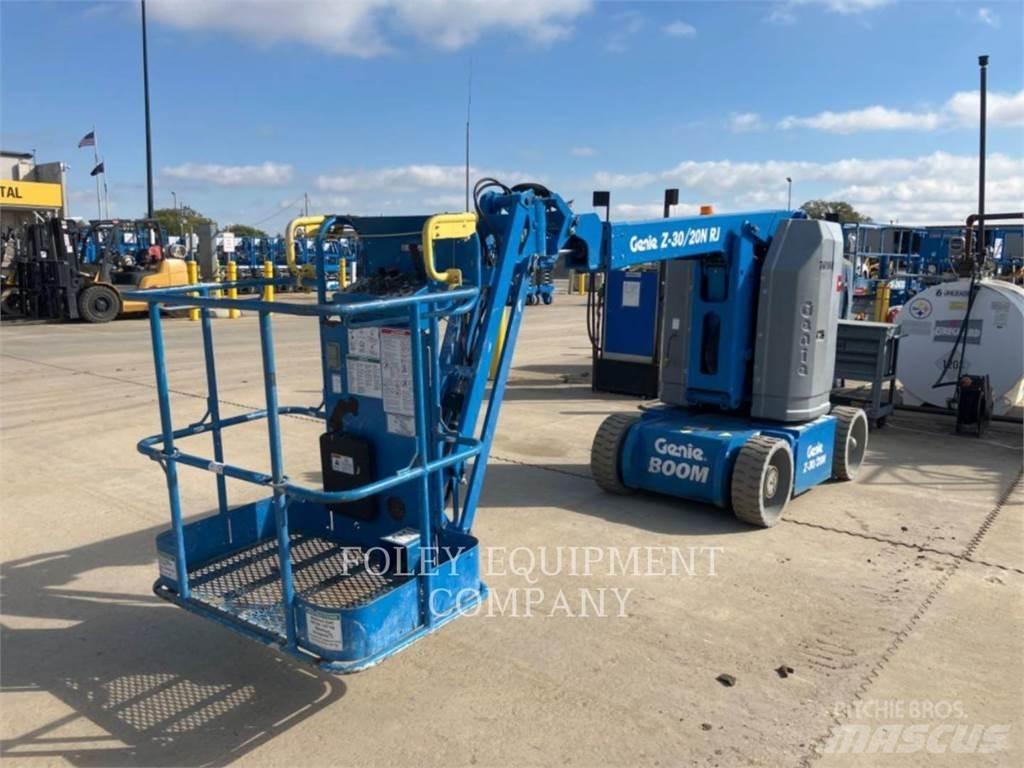 Genie Z30/20NR Kuukulkijat