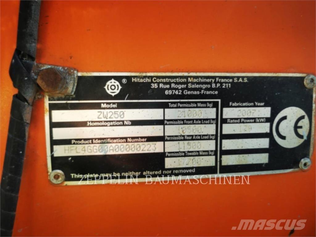 Hitachi ZW250 Pyöräkuormaajat