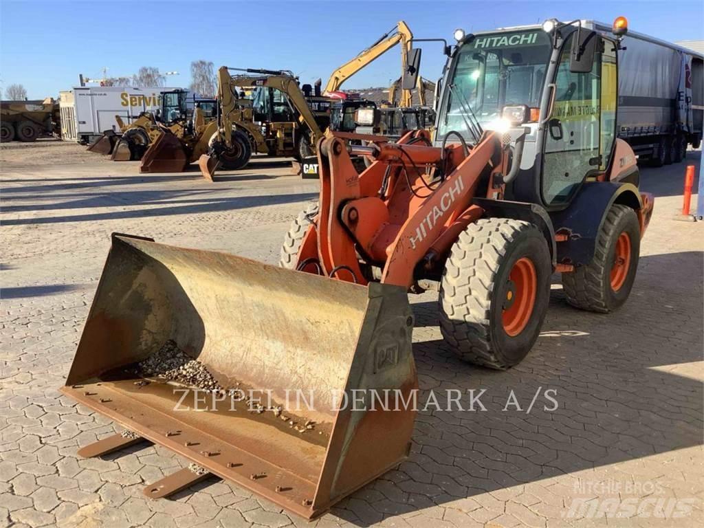 Hitachi ZW95 Pyöräkuormaajat