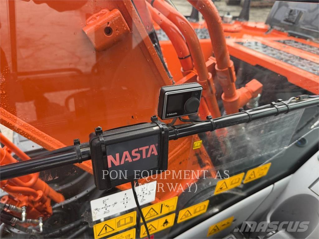 Hitachi ZX210LC Telakaivukoneet