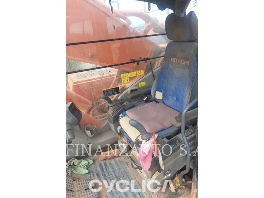 Hitachi ZX670 Telakaivukoneet