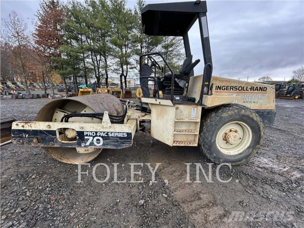 Ingersoll Rand SD70 Yksivalssijyrät