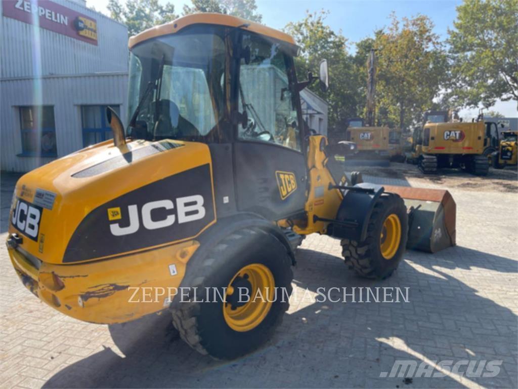 JCB 406 Pyöräkuormaajat