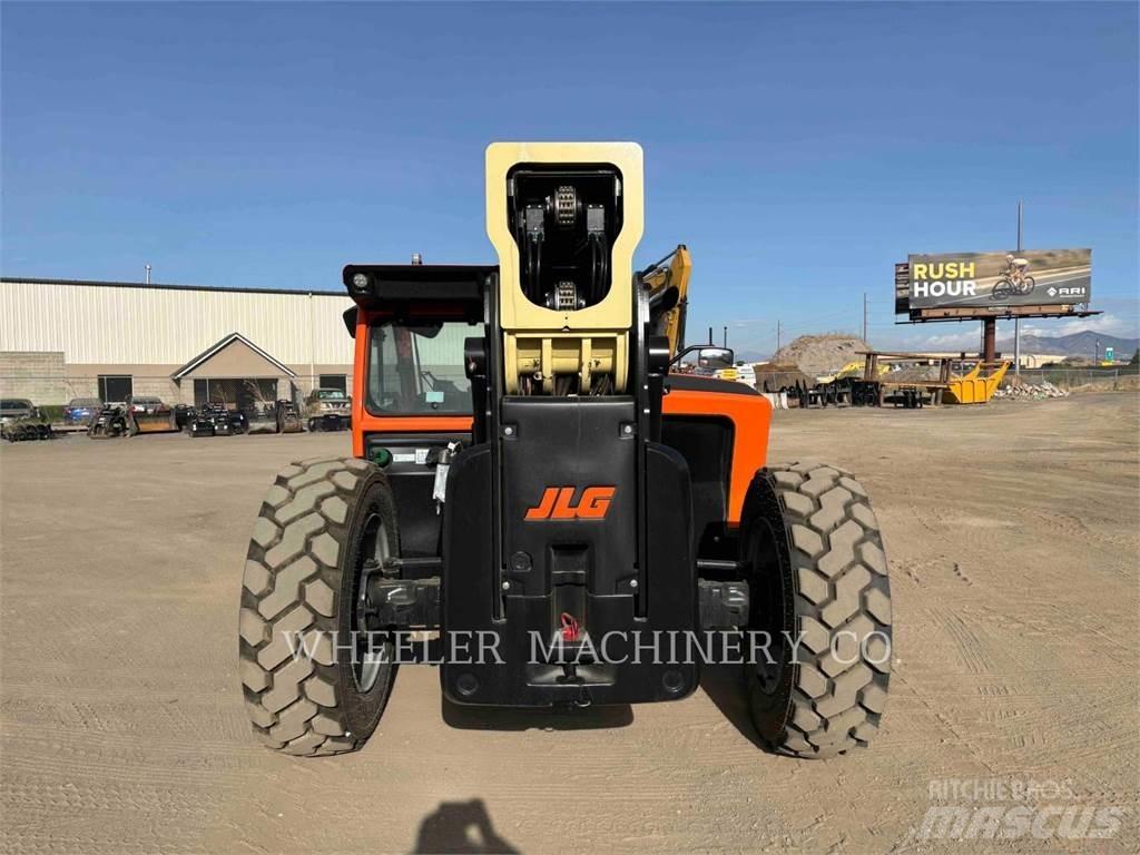 JLG 1055 Kurottajat