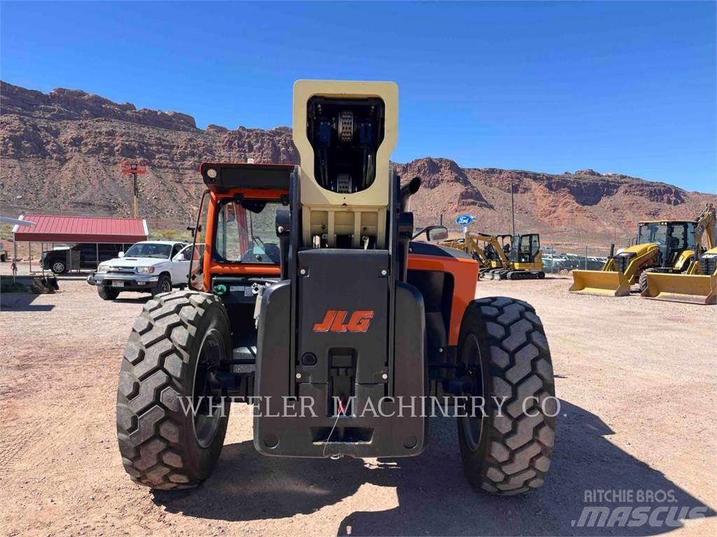 JLG 1055 Kurottajat