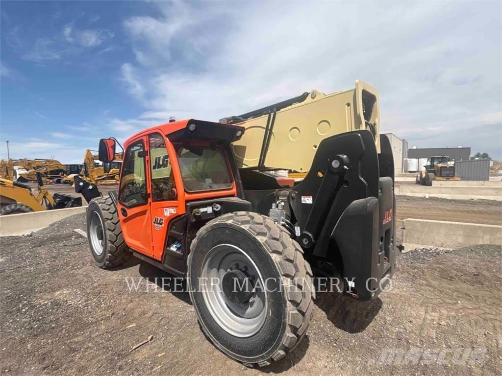 JLG 1055 Kurottajat