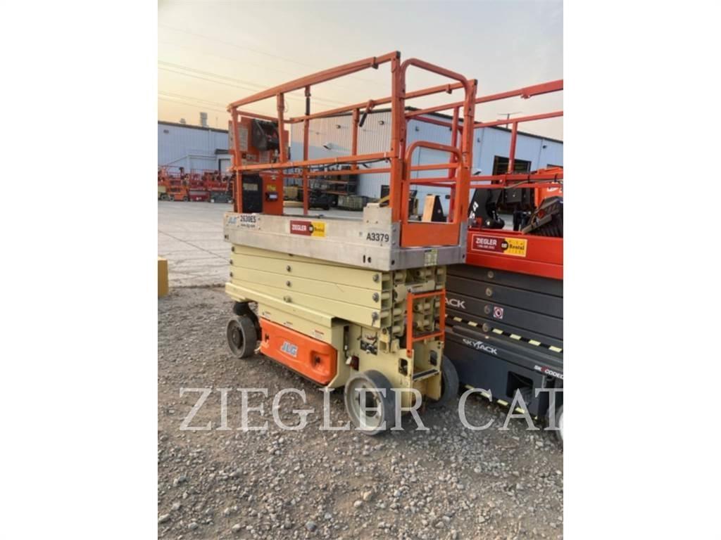 JLG 2630ES Saksilavat