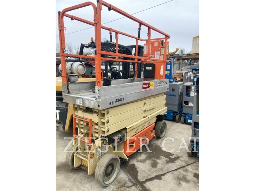 JLG 2630ES Saksilavat
