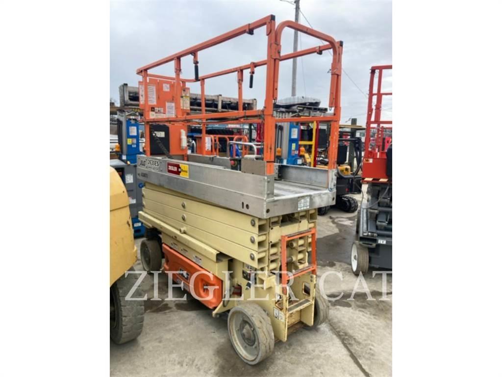 JLG 2630ES Saksilavat