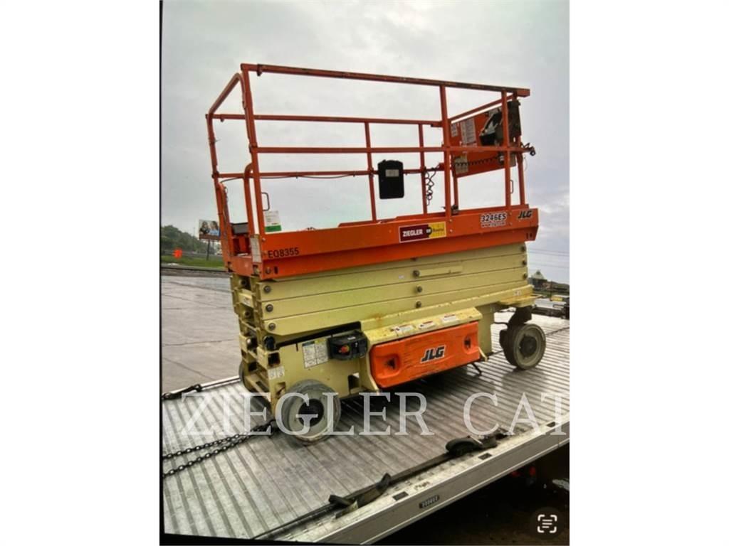 JLG 3246ES Saksilavat