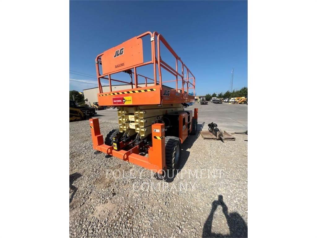 JLG 430LRT Saksilavat