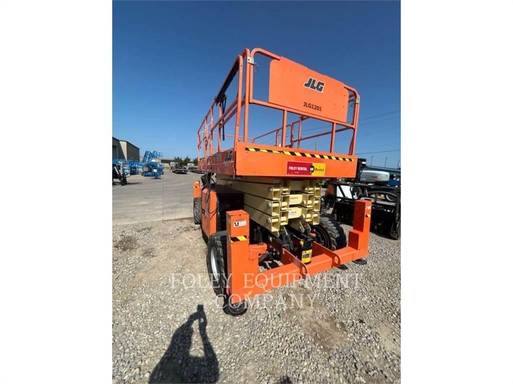 JLG 430LRT Saksilavat