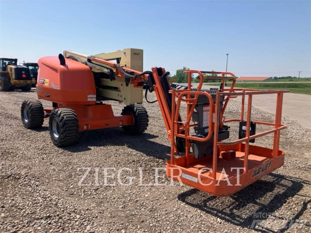 JLG 450AJ Kuukulkijat