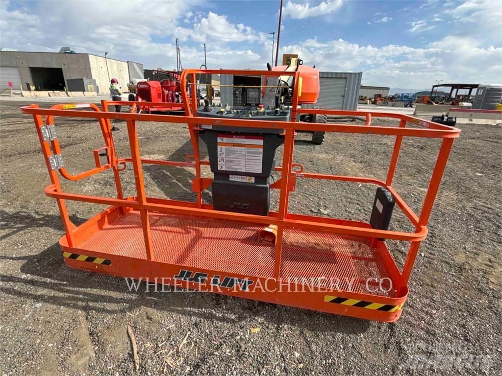 JLG 460SJ Kuukulkijat