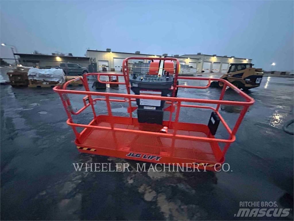 JLG 460SJ SP Kuukulkijat